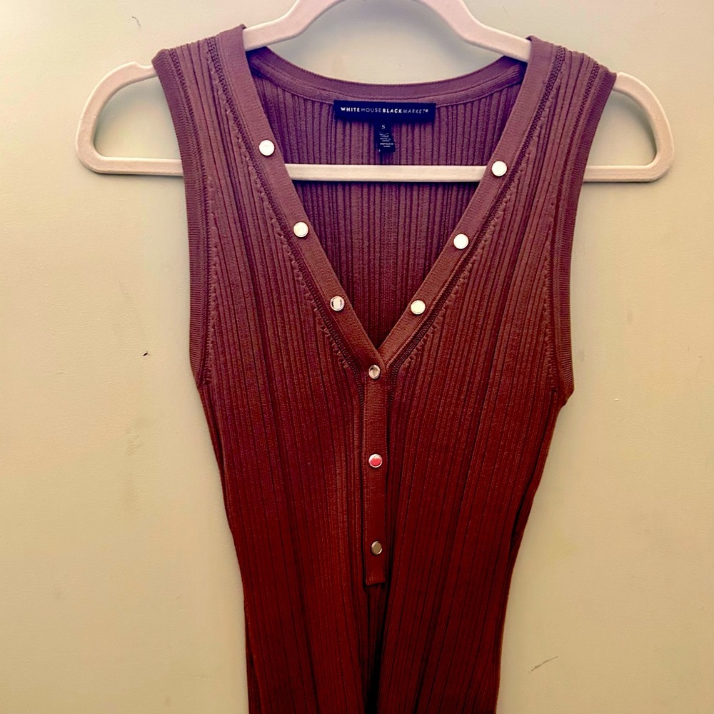 NWOT WHBM button top, stunning and NEVER WORN! Perfect with Jean shorts!